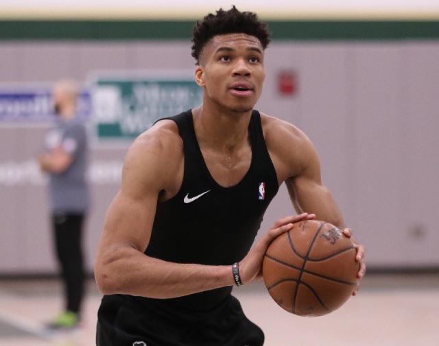 证了湖人队 证了湖人队